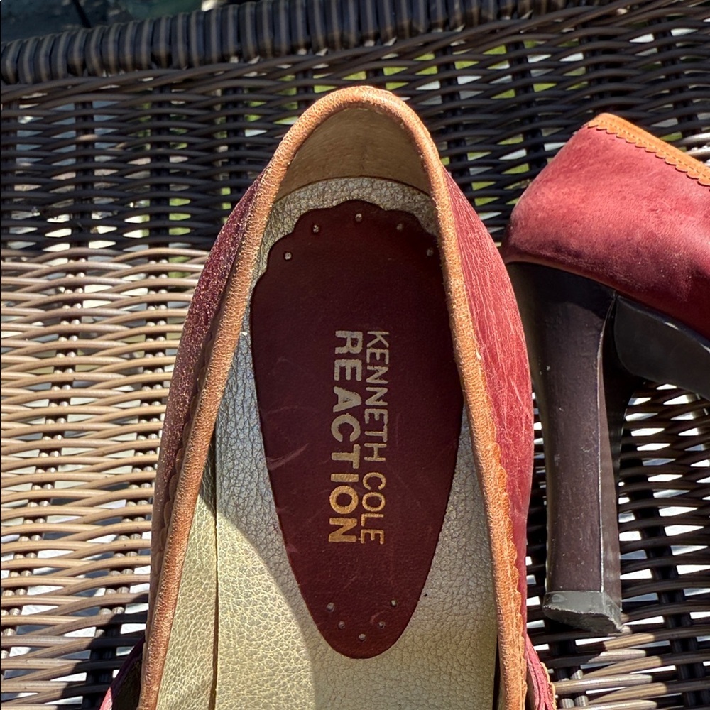 Kenneth Cole Reaction Burgundy Mary Jane Heels 7.5 - Picture 6 of 9